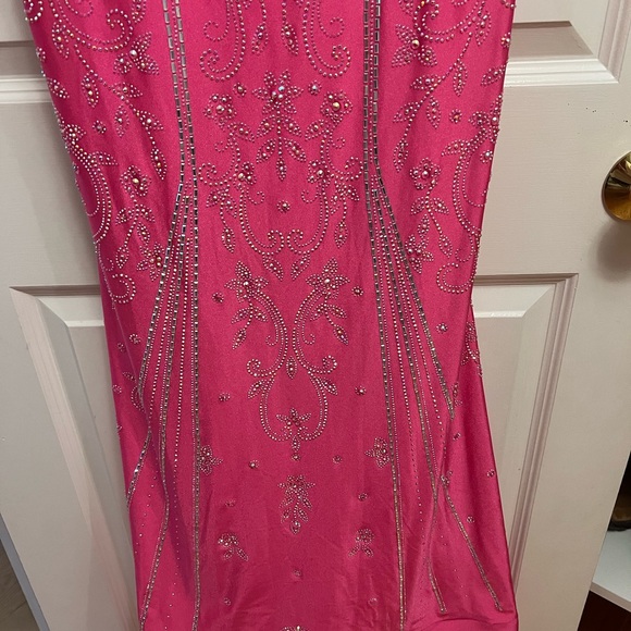 Ellie Wilde by Mon Cheri Hot Pink Prom dress size 6 never altered - Picture 5 of 9